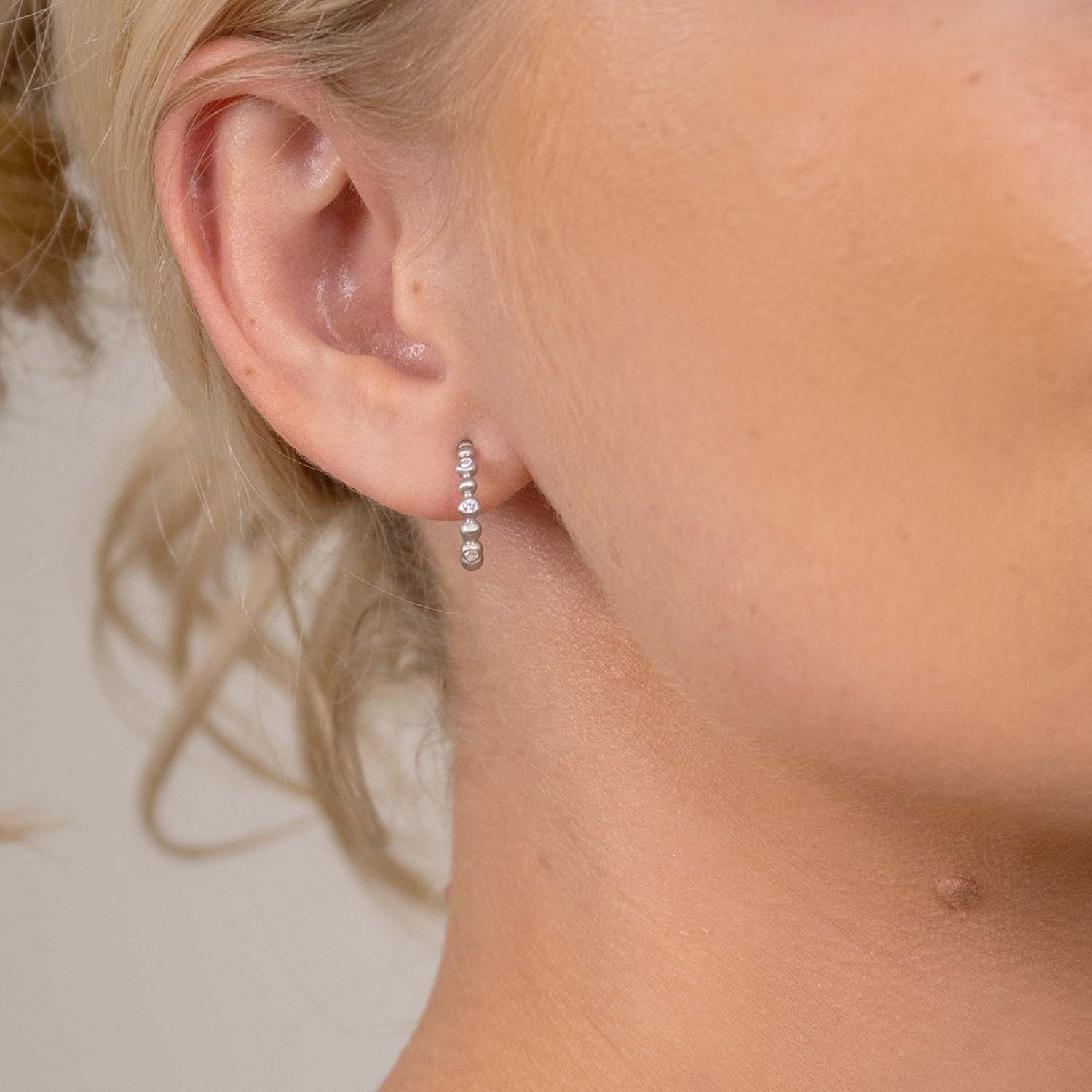DETAIL208337